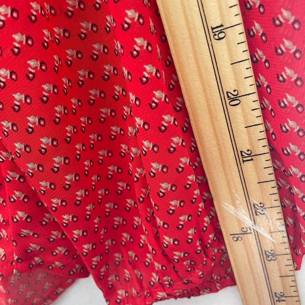 DR2 Top Size M Women Blouse Tie Neck Long Sleeve Sheer Red Print Career V Neck - Picture 12 of 12